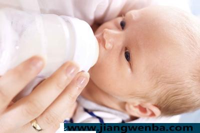 4个月宝宝不吃奶瓶怎么办 宝宝不吃奶瓶怎么回事
