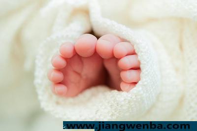 15天新生儿一天睡多久 宝宝睡不好怎么办